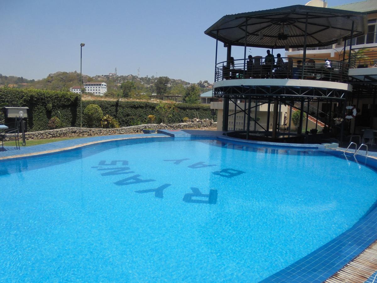 Ryan'S Bay Hotel Mwanza Exterior photo