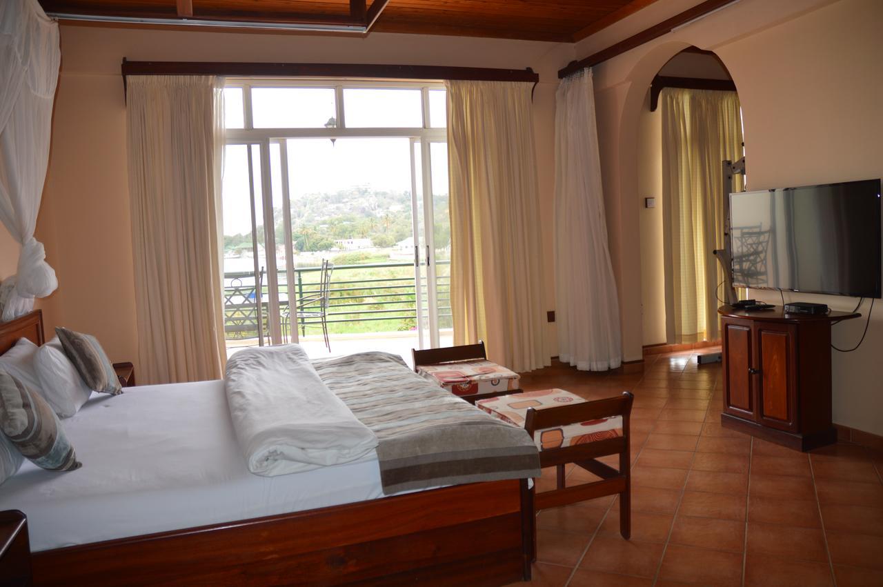 Ryan'S Bay Hotel Mwanza Exterior photo